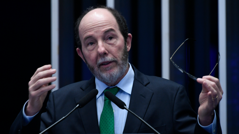 Bancos precisam ousar para bancar transição verde, diz Armínio Fraga