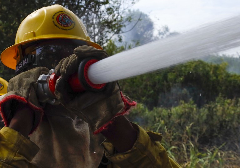 Governo autoriza R$ 137 milhões para combate aos incêndios no Pantanal