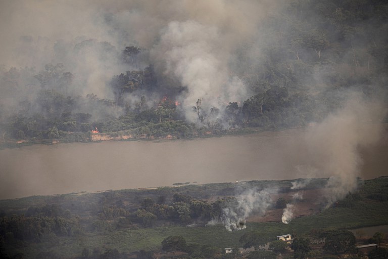 Rio Paraguai atinge o menor nível histórico e está abaixo da cota zero